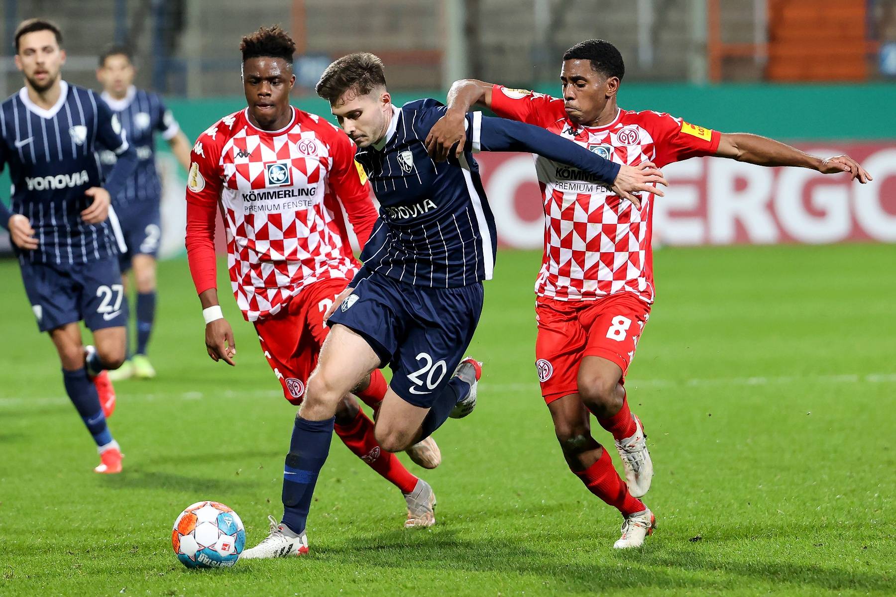 关于美因茨遭遇三连败，保级形势岌岌可危的信息