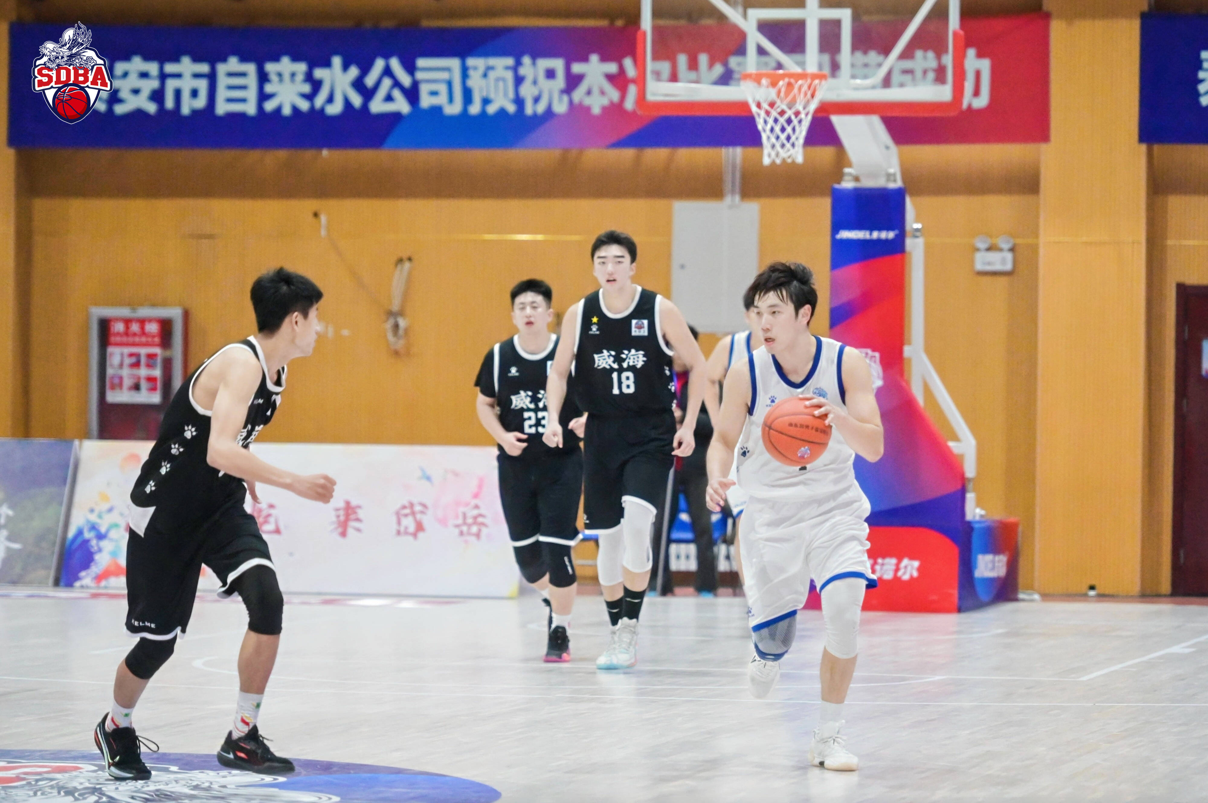 山东男篮大胜江苏队，成功晋级总决赛