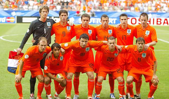 包含足球热门赛事:德国迎战荷兰,备受关注的词条 包含足球热门赛事:德国迎战荷兰,备受关注的词条