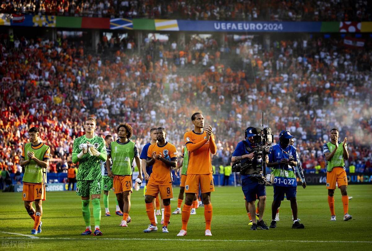 关于荷兰轻取奥地利,小组赛全胜出线的信息 关于荷兰轻取奥地利,小组赛全胜出线的信息