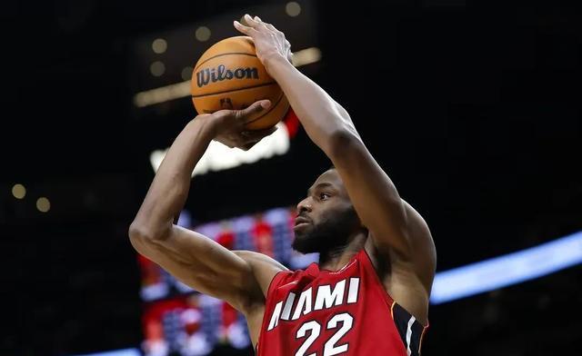 热火主力球员状态低迷,球队需改进 热火主力球员状态低迷,球队需改进