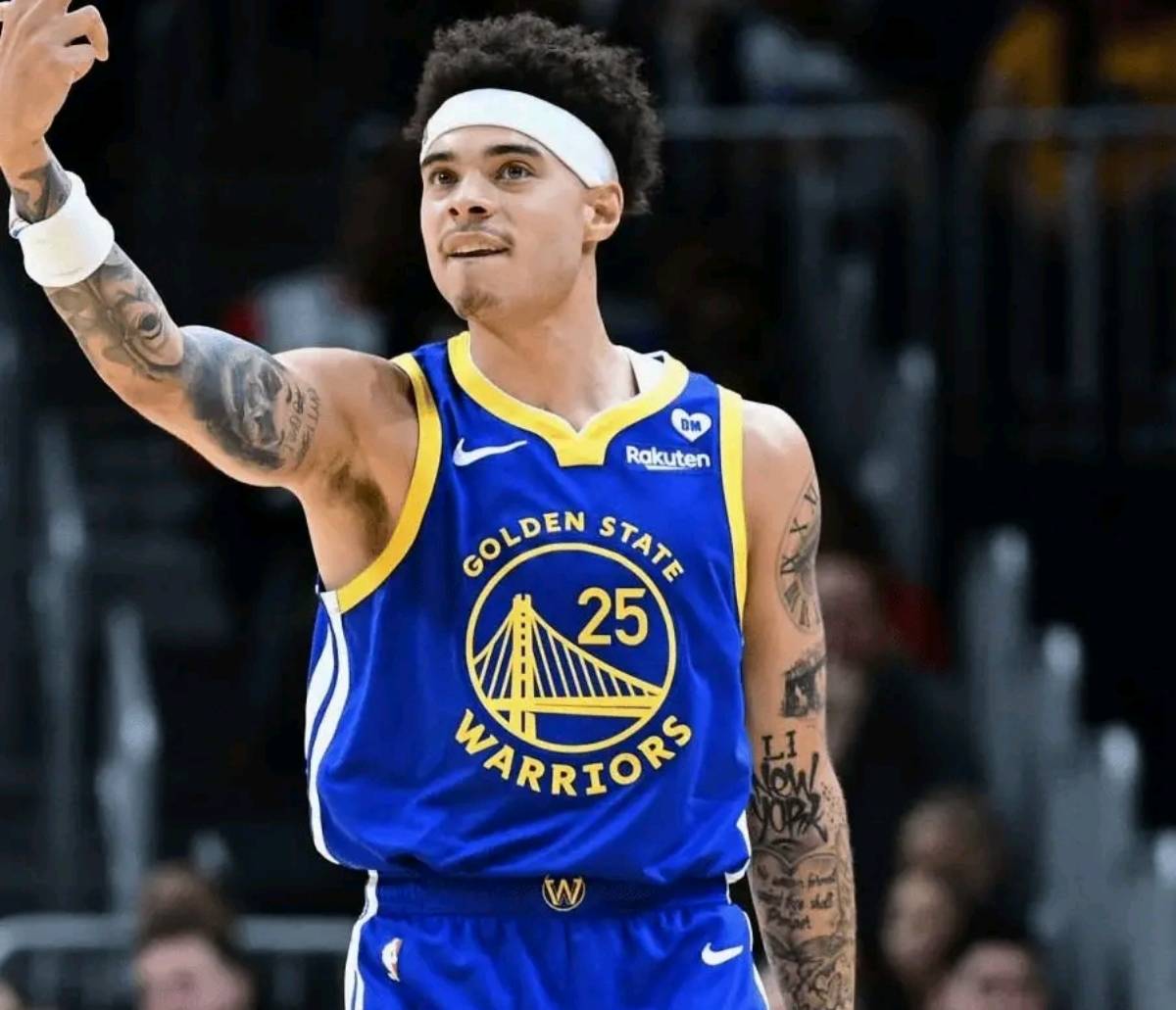 包含勇士主帅成为最年轻的总冠军教头,创造历史记录的词条 包含勇士主帅成为最年轻的总冠军教头,创造历史记录的词条