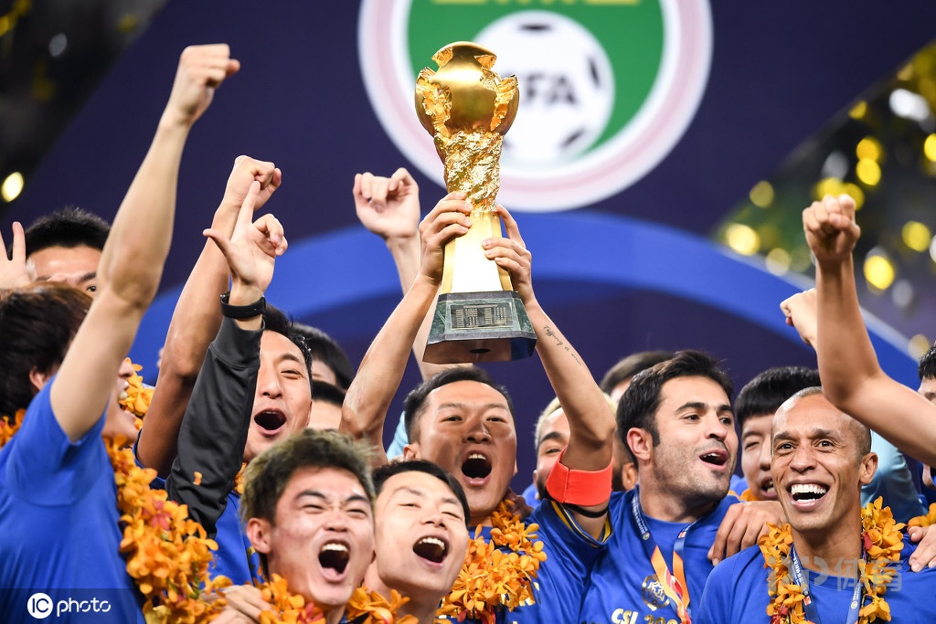 江苏苏宁对阵青岛黄海，双方对决角逐激烈的简单介绍