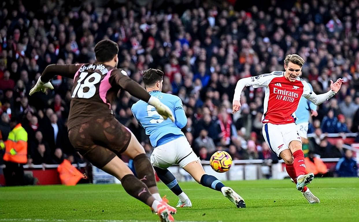 关于红豹队士气高涨,主场大胜对手领先积分榜的信息 关于红豹队士气高涨,主场大胜对手领先积分榜的信息