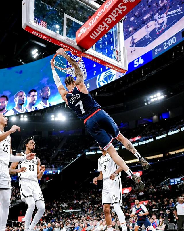 快船后卫受伤,乔治暴扣领衔狂胜的简单介绍 快船后卫受伤,乔治暴扣领衔狂胜的简单介绍