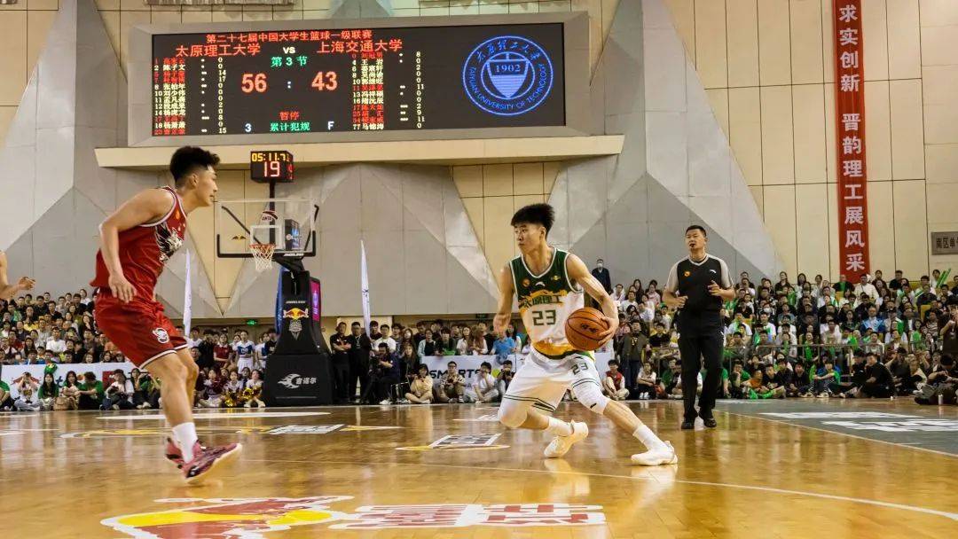 广西男篮队员凝聚力强，压倒性胜利