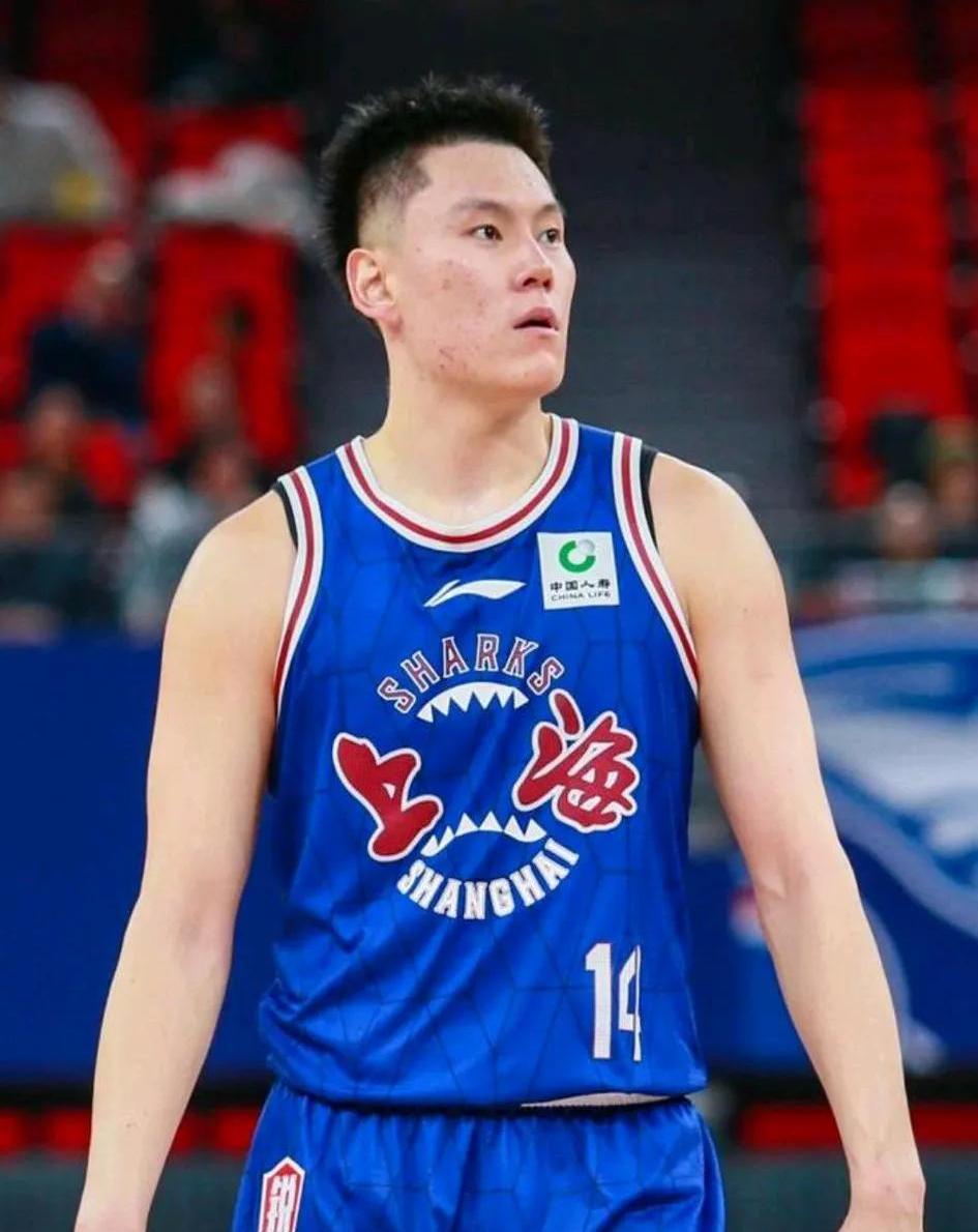 上海大鲨鱼近期四连败,战绩下滑 上海大鲨鱼近期四连败,战绩下滑