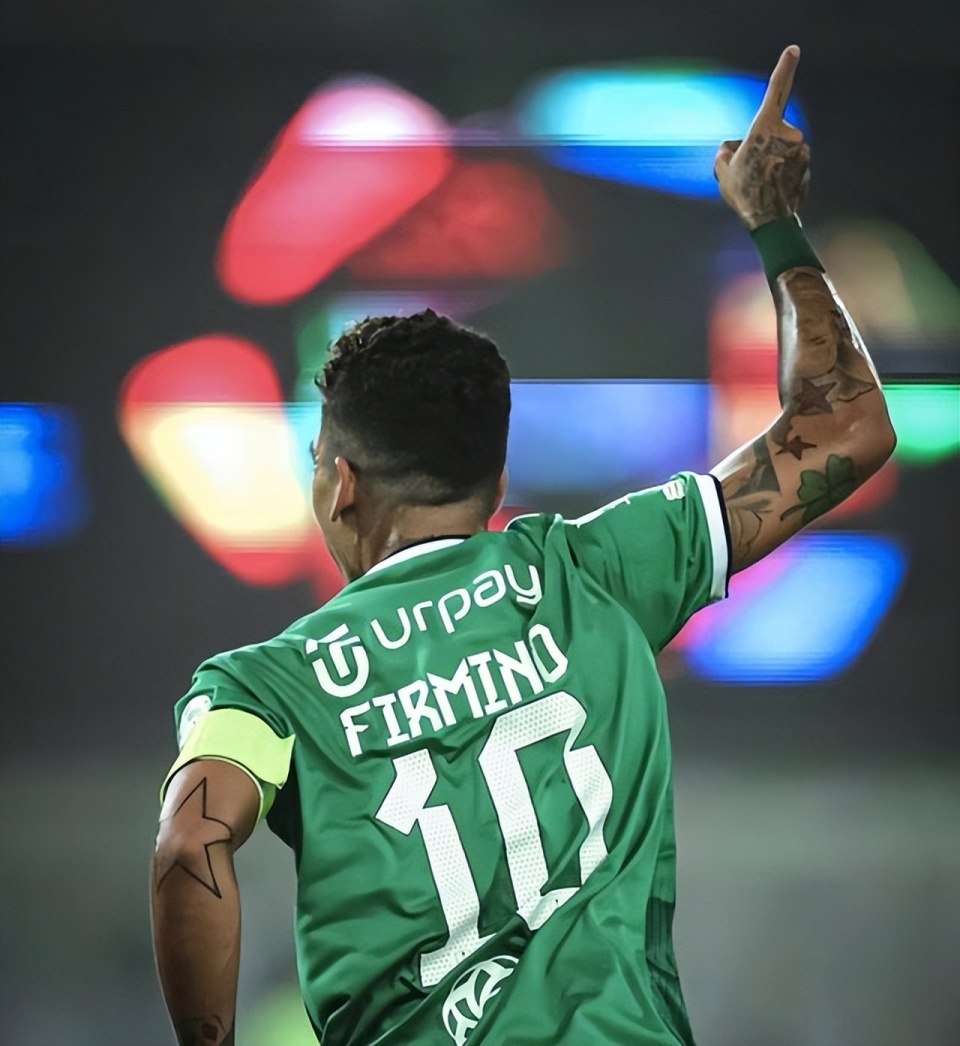 利物浦后卫奉献帽子戏法,助球队获胜 利物浦后卫奉献帽子戏法,助球队获胜