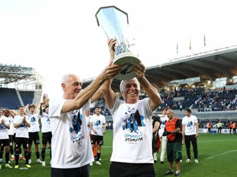 欧冠冠军队夺取胜利迈向成功