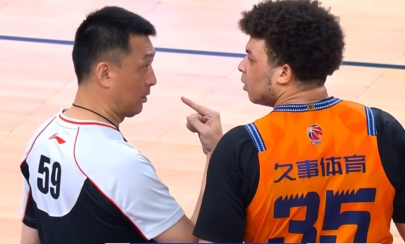 上海男篮力克北京队,结束败局 上海男篮力克北京队,结束败局