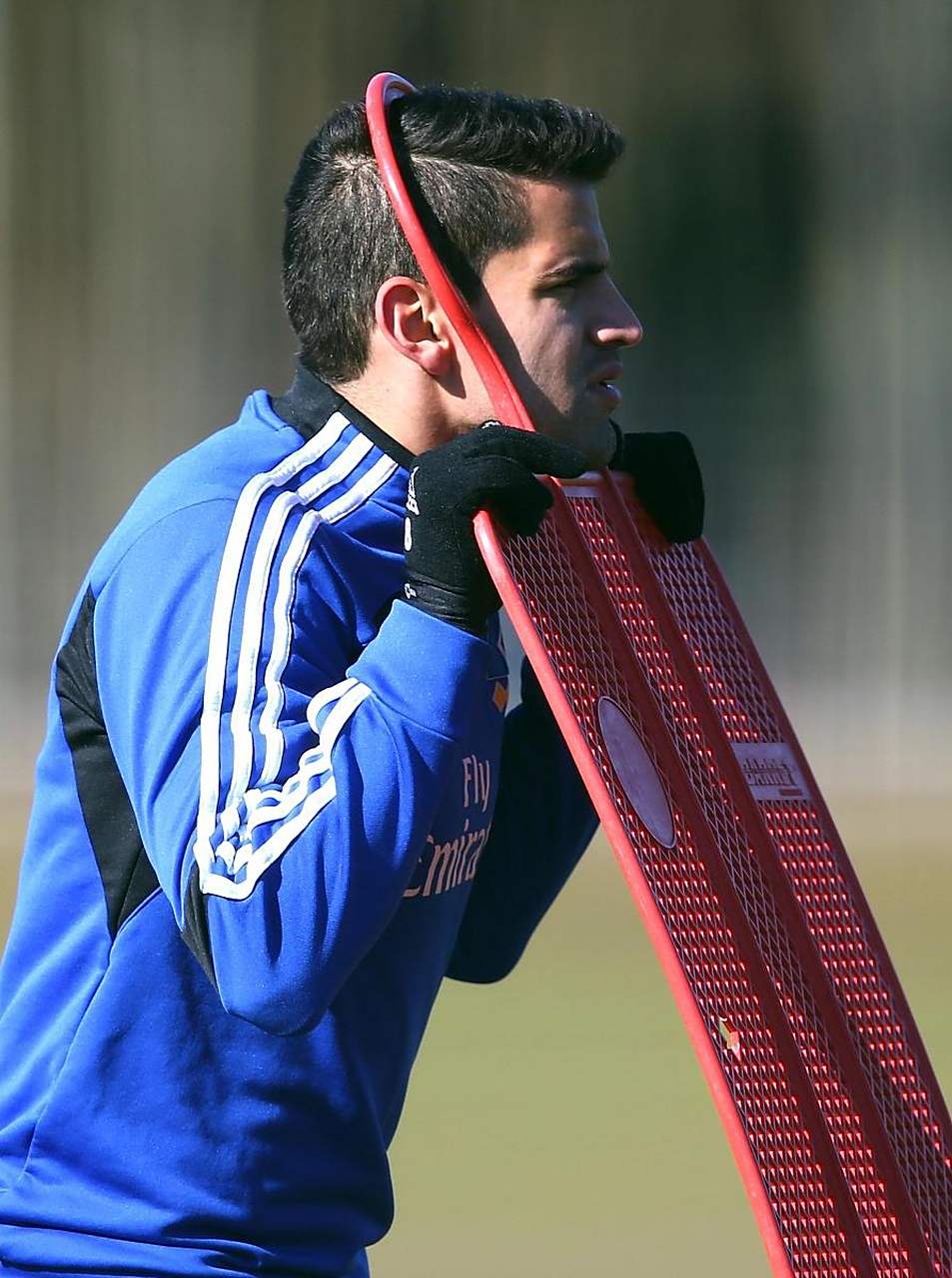 汉堡球队偷袭，打破对方的严密防线